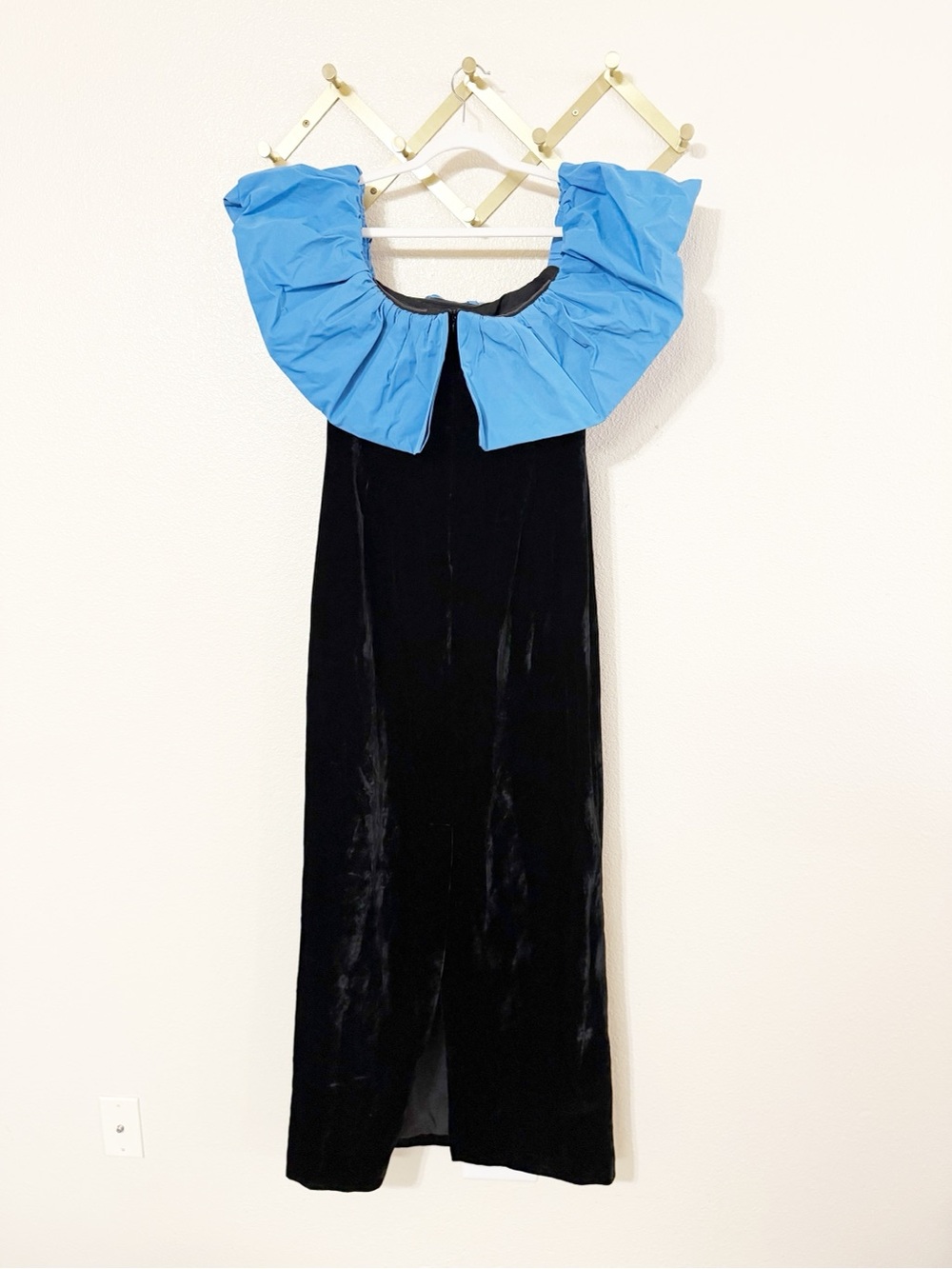 Tuckernuck Zanzibar Blue and Black Velvet Artemis Ruffle Dress Size 8 NEW $398 - Picture 9 of 13